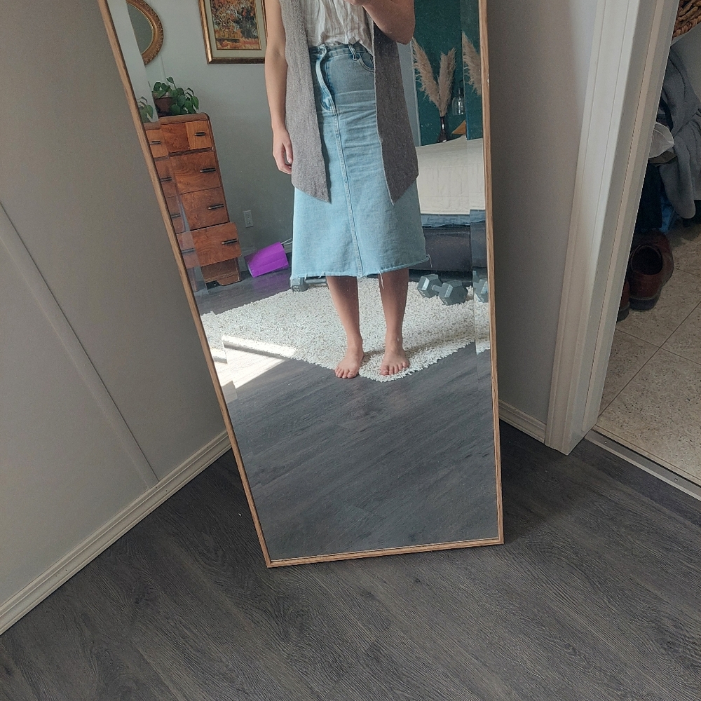 Vest - Picture 2 of 3